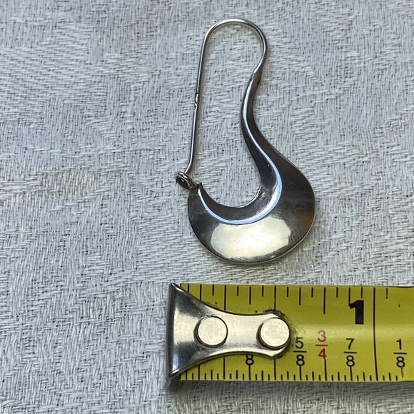 Vtg Earrings 925 Shiny Silver Oblong Abstract Long Dangling Puffy Geometric Hoop - Picture 11 of 12